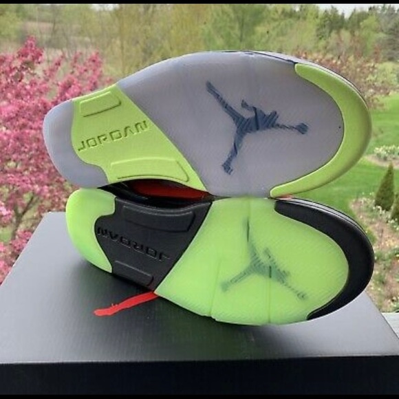 Air Jordan “What The” 5 Retro - Picture 2 of 3